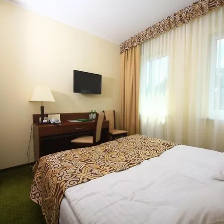 Отель Hotel Zielony 3*