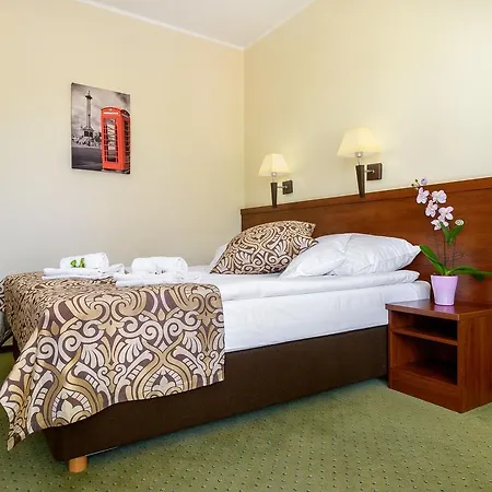 فندق Hotel Zielony بوزنان
