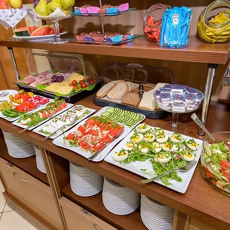 فندق Hotel Zielony 3*