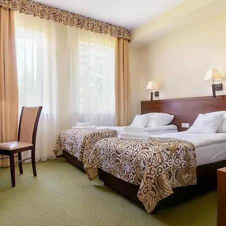 Hotel Zielony فندق 3*