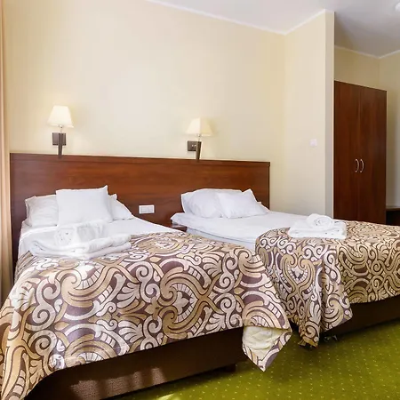 فندق Hotel Zielony 3*