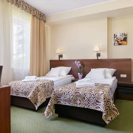 Hotel Zielony فندق