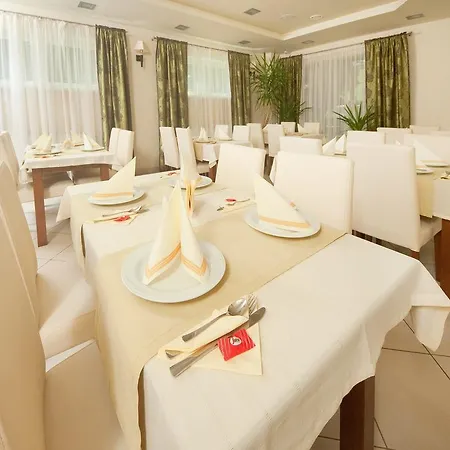 Hotel Zielony فندق